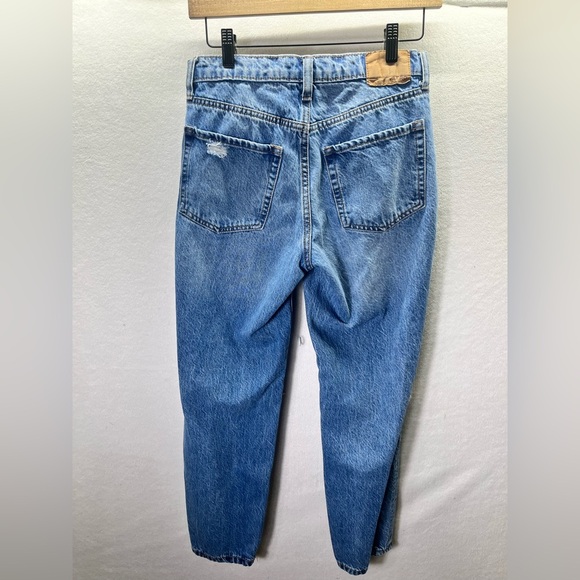 Aeropostale Distressed Mom Jeans Womens 4 100% cotton Blue Denim Trashed 2358 - Picture 9 of 10